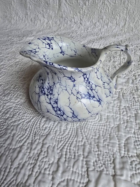 Pot à Lait en Porcelaine de Limoges Décor Bleu Marbré – Art de la table (photo 3 of 5)