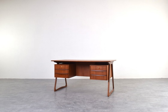 Image 1 of Mid-Century Deens Teak Executive Bureau van Svend Åge Madsen voor H.P. Hansen, jaren zestig.