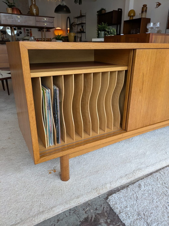 Image 1 of Buffet danois vintage unique pour vinyles