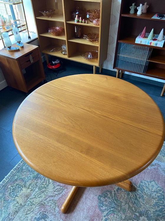 Image 1 of Vintage Danish extendable dining table made of solid teak wood