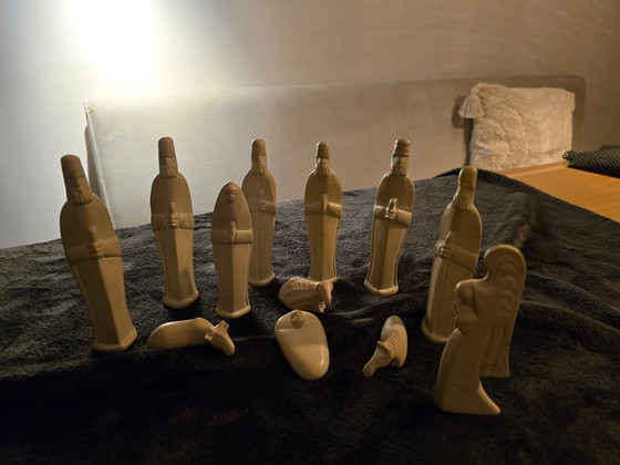 Image 1 of Prachtige 12 delige beeldengroep kerststal