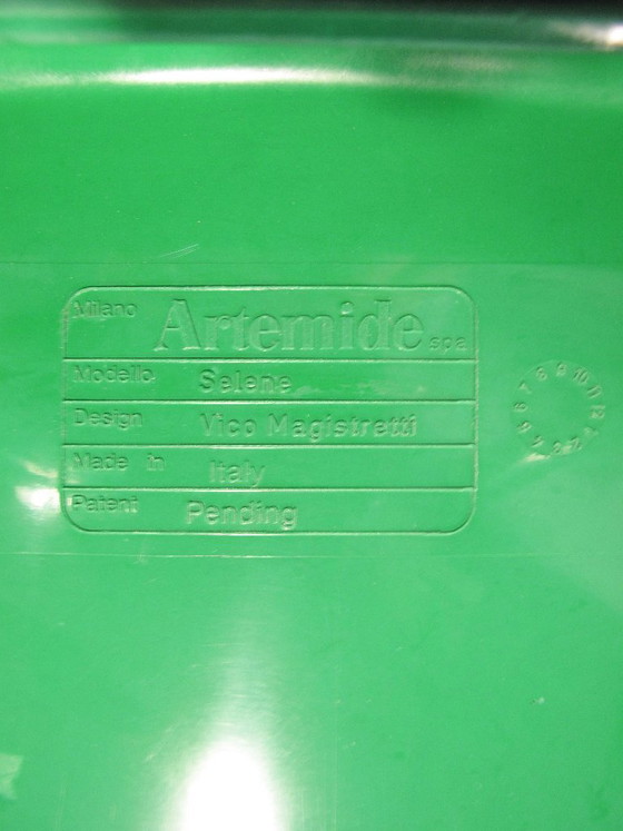 Image 1 of ARTEMIDE SELENE door Vico Magistretti / GROEN / PATENT AANGEVRAAGD