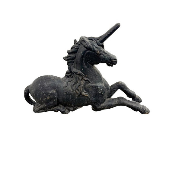 Image 1 of Paire de grattoirs à chaussures/chiens de cheminée anciens en fonte anglaise, représentant un lion et une licorne.