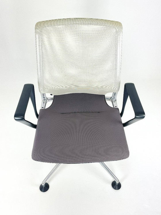 Image 1 of Vitra Meda bureaustoel