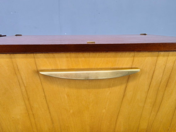 Image 1 of Coppia di comodini cechi di metà secolo con piano in vetro, anni '60