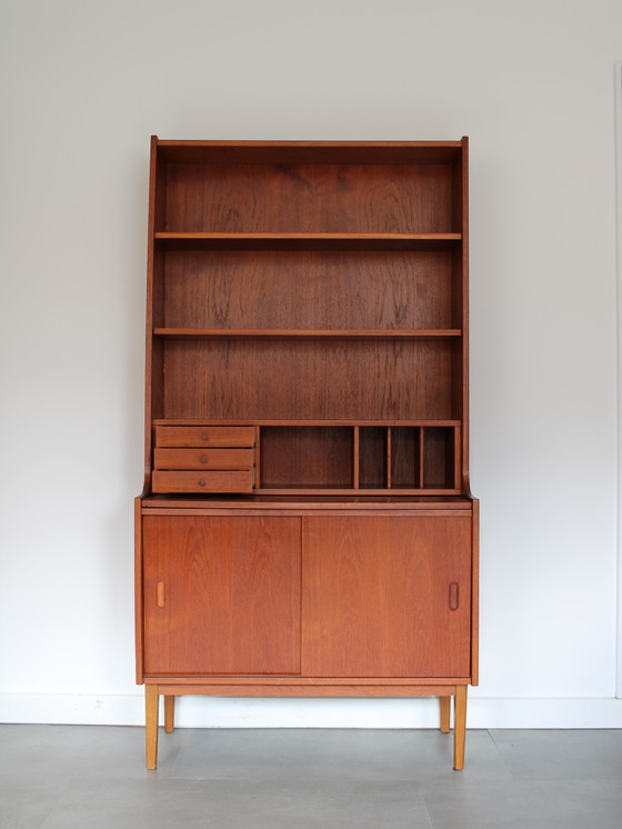 Vintage Danish Teak Bookcase by Heinrich Freundlich – Wood (photo 4 of 12)
