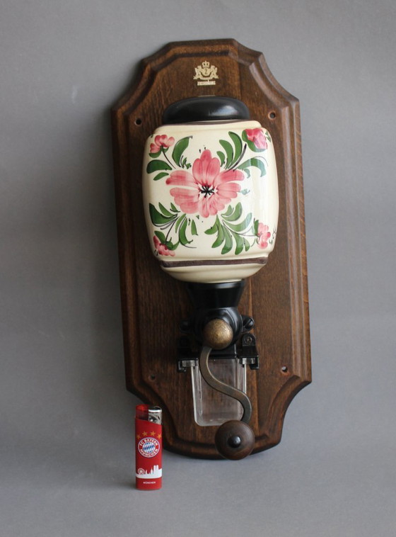 Image 1 of Macinacaffè vintage Zassenhaus da parete con contenitore in ceramica dipinto a mano, grande e pesante