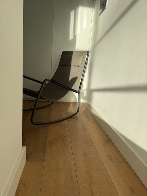 Rocking chair with black frame and grey seat, Living Divani, Metal, Leather, Modern (photo 6 of 7)