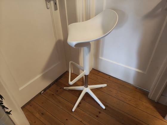 Image 1 of Kartell Spoon Hocker - Designklassiker von Philippe Starck