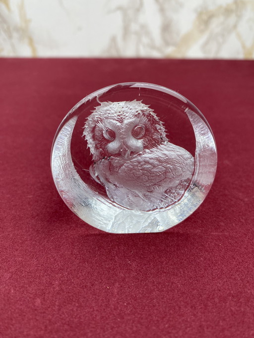 Swedish Mats Jonasson Lead Crystal Owl Glass Sculpture / Paperweight With Label And A Signature / Vintage Art & Collectibles