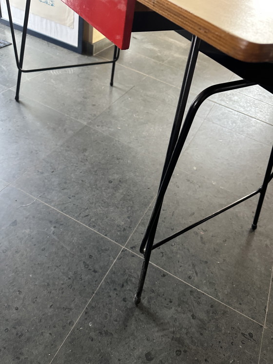 Image 1 of Escritorio del profesor Willy van der Meeren 1953