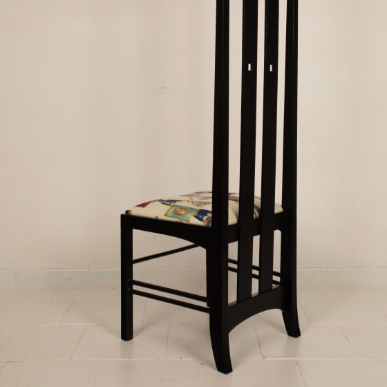 Chaise High Ingram Postmoderne Charles R. Mackintosh avec Tissu Fornasetti Alivar (photo 13 of 27)