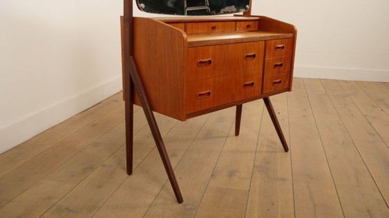 Image 1 of Coiffeuse vintage | Design danois | Teck