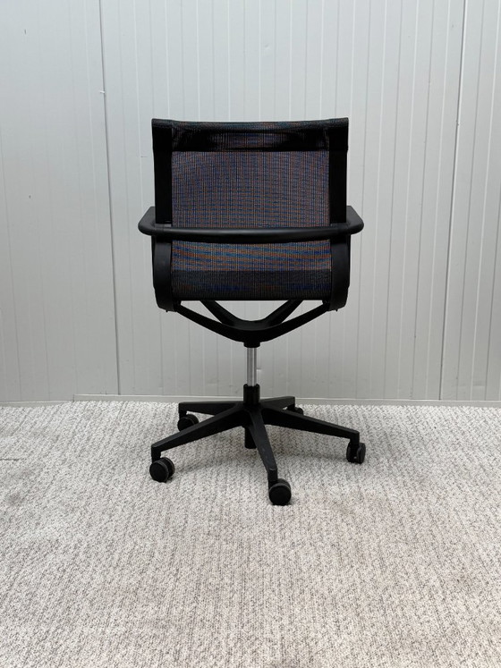 Bralco Moma Netweave Height-Adjustable Desk / Conference Chair – Office chairs, Plastic (photo 3 of 14)