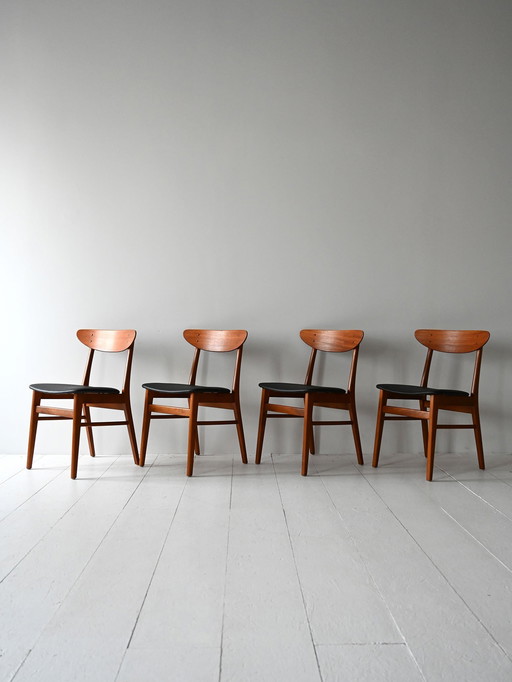 Quatre chaises vintage en teck danois par Farstrup