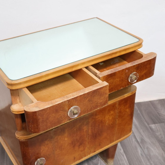 Image 1 of Paire de tables de chevet Art déco en bois des années 1940, design moderne du milieu du siècle