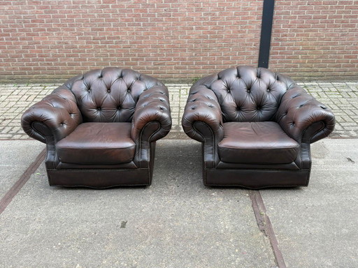 Twee Chesterfield fauteuils Westminster