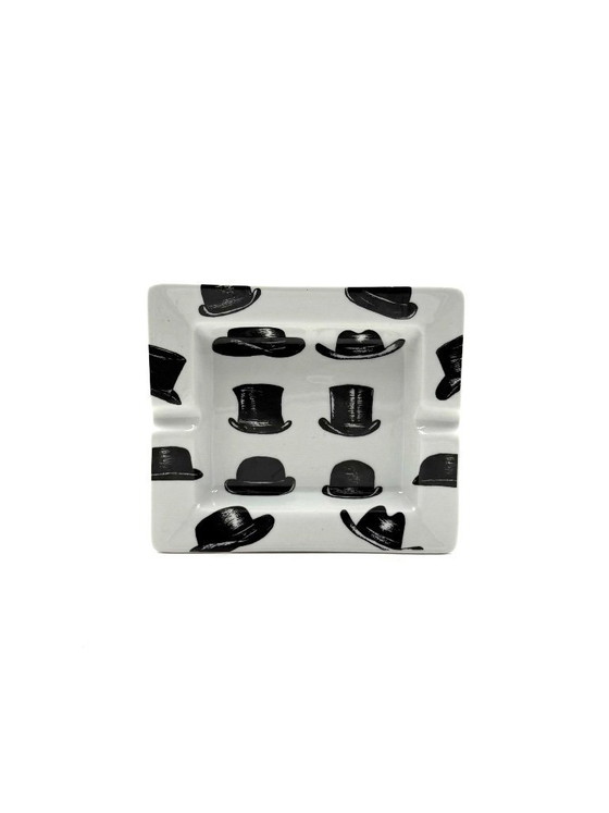 Image 1 of Cendrier en céramique, dans le style de Piero Fornasetti, France, années 1970
