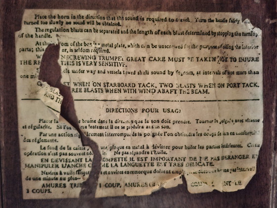 Image 1 of Antique hand-operated ship's fog horn in wooden resonance box – working – ca. 1900