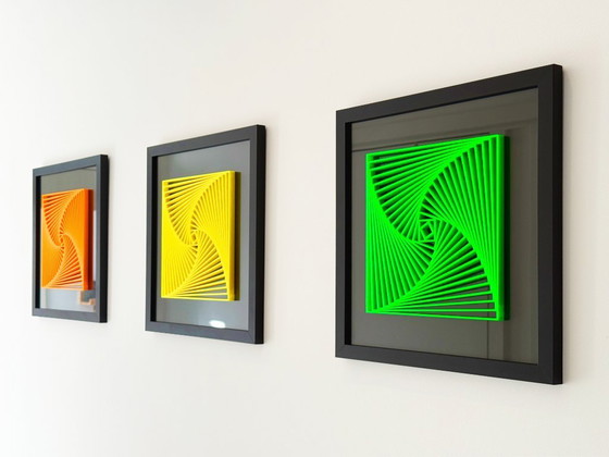 Image 1 of Tríptico espiral cromático – Juego de 3