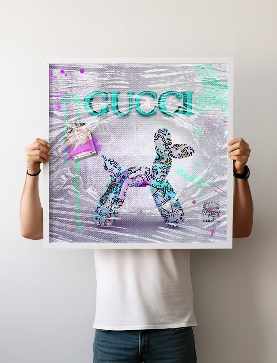 Image 1 of Beperkt: Wrapped Woof - Gucci X Keith Haring Editie | 140 X 140 Cm | 2025 (Ori, 1983)