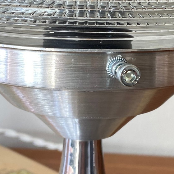 Image 1 of Coppia di lampade a globo vintage in vetro stile Holophane e metallo cromato