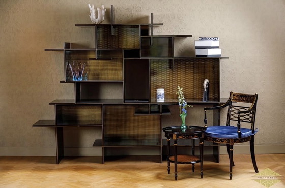 Image 1 of El armario Oasis de Vonn Jansen aporta un toque de humor a cualquier espacio.