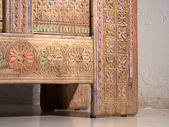 Antikes geschnitztes polychromes niedriges Sideboard aus Kiefernholz – Xinjiang, circa 1900 (photo 18 of 40)
