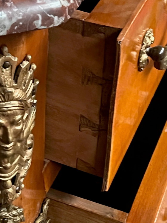 Cassettiera in stile Luigi XV – Cassettiere, Bronze, Marble (photo 8 of 8)