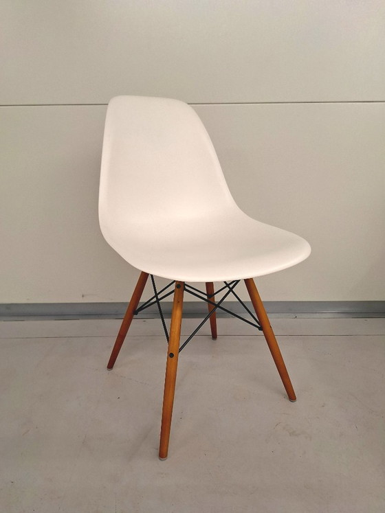 Image 1 of Set of 4 authentic Vitra Eames DSW dining chairs (2012)