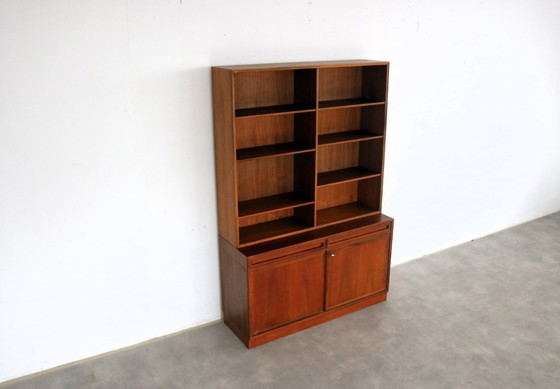 Image 1 of Bibliothèque double suédoise vintage