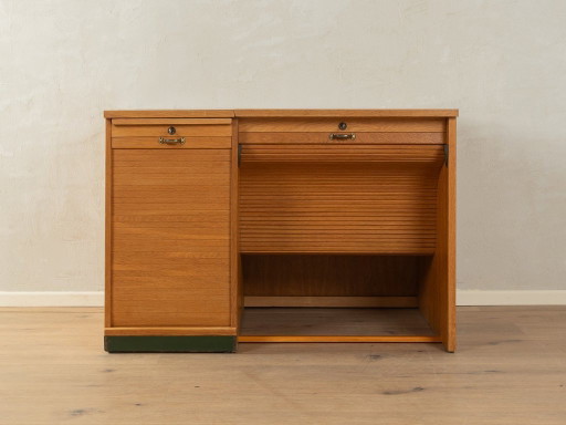 Bureau uit de jaren 1950