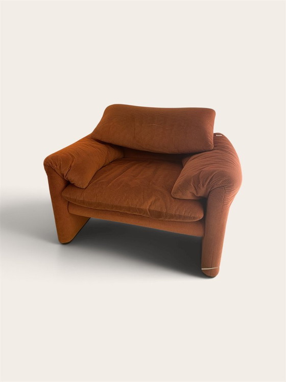 Maralunga Armchair - Terracotta color, Cassina, Textile, Orange, Mid Century Modern (photo 5 of 6)