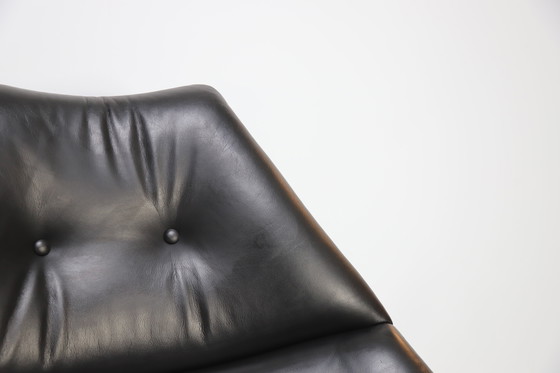 Image 1 of Artifort F510