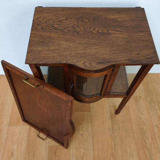 Image 1 of Meuble à thé/meuble d'appoint ancien avec plateau amovible.