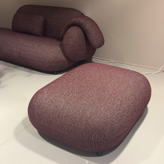 Image 1 of Leolux Pulla 2-zitsbank met poef