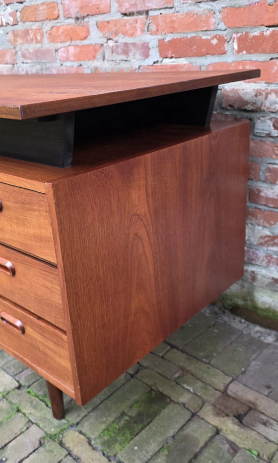 Vintage, Design Bureau. Teak. Jaren 60 – Wood (photo 4 of 15)