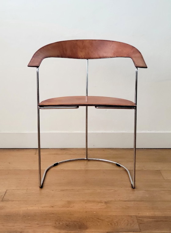 Image 1 of Sedia postmoderna Arrben Ursula in pelle color cognac e cromo.
