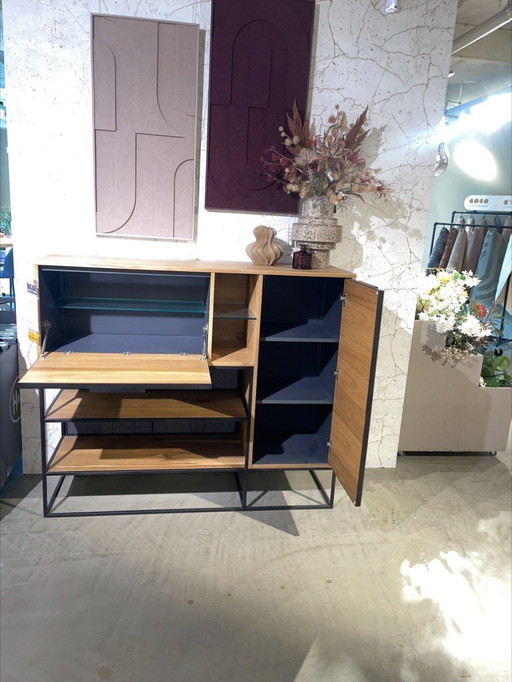 Henders & Hazel City dressette