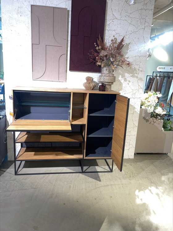 Image 1 of Henders & Hazel City dressette