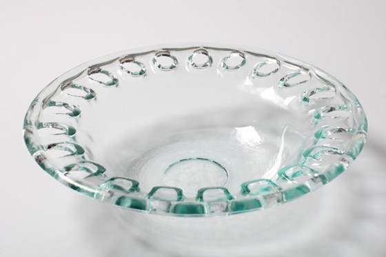 Image 1 of Ciotola vintage in vetro riciclato verde Georgia: piatto intagliato in stile moderno di metà secolo