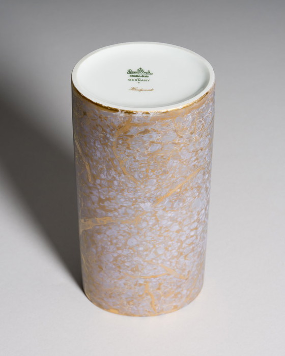 Image 1 of Helmut Drexler per Rosenthal - Gruppo scultoreo di cinque vasi in porcellana - Serie Goldfeuer in grigio lilla e oro