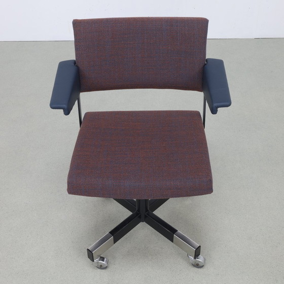 Image 1 of Office chair 1647 Andre Cordemeyer Gispen, 60s New Upholstered