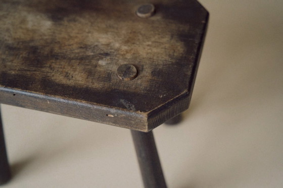 Image 1 of Vierpotige houten kruk