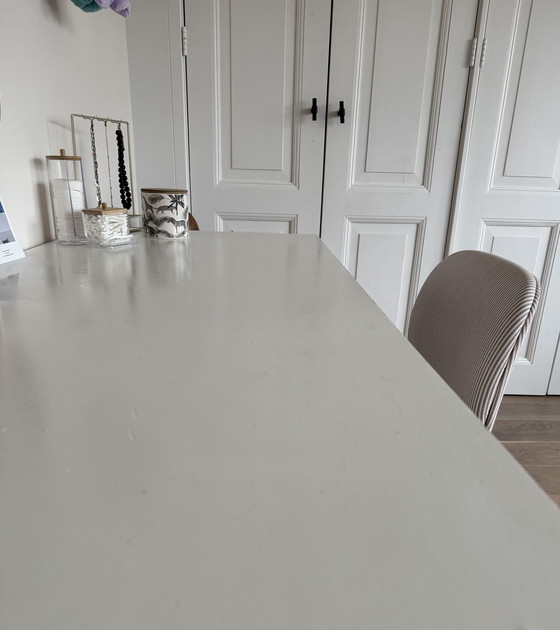 Image 1 of Ufficio Nikki van Woood