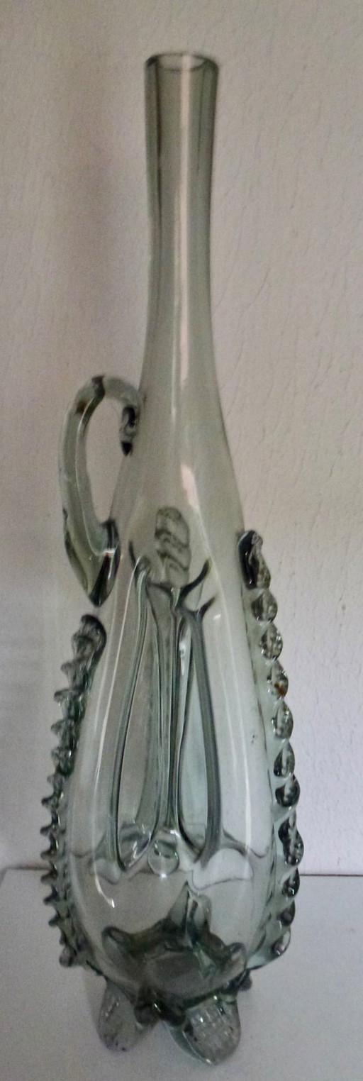 Bouteille de brandy géorgienne vintage.