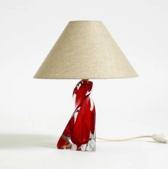 Image 1 of Beautiful, heavy table lamp in mid-century modern style made of solid crystal glass in red and transparent.