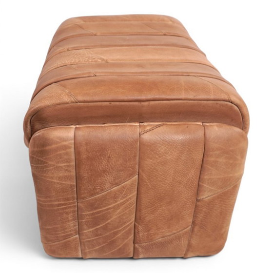 Image 1 of De Sede Ds 50 fauteuil met voetenbank, bekleed met buffelleer en patchwork, 1970