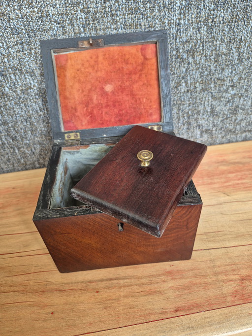 Boîte à thé anglaise ancienne de style géorgien