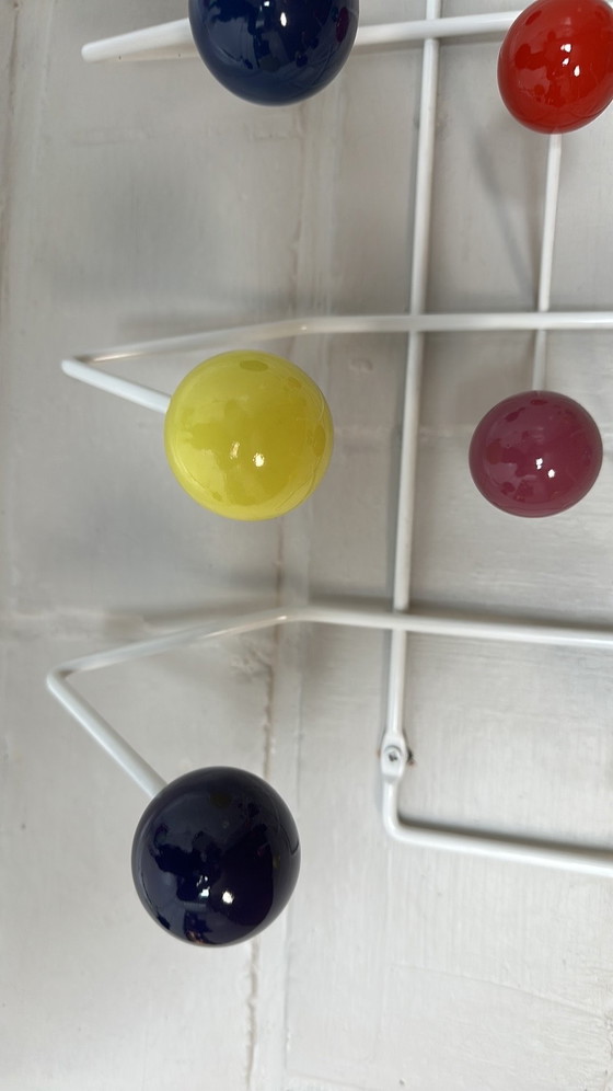 Image 1 of Kapstok Charles & Ray Eames